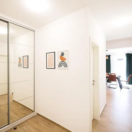 Golden Sunset Luxury Apartament *