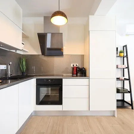 Golden Sunset Luxury Apartment *